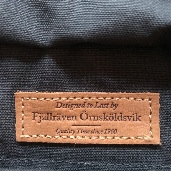 Fjallraven tote no 1 black converts to backpack - Picture 7 of 7
